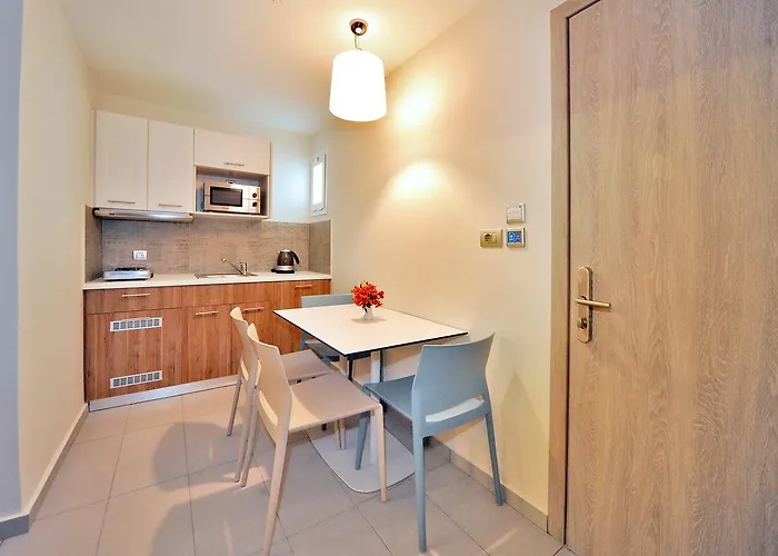 Astron & 3* İstanköy