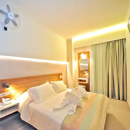 Astron & Aparthotel 3*