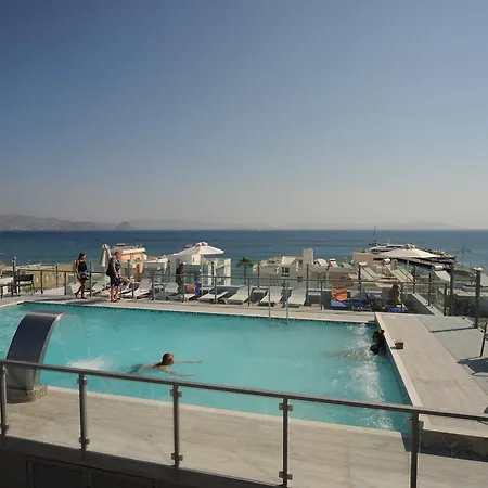 Appart hôtel Astron Suites&apartments 3*